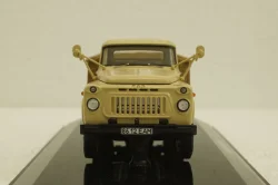 Газ-52-04, бортовой, бежевый 1983г, Dip 105201 1:43