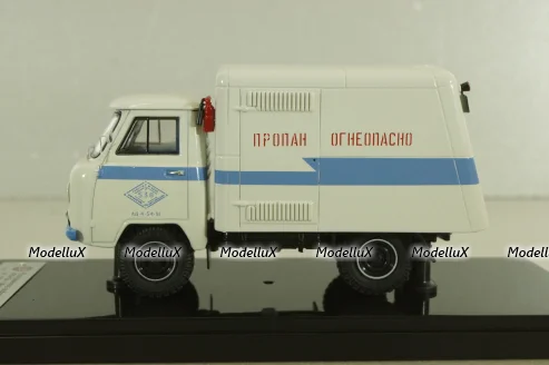 Уаз-450Д, РА-10,  машина для разогрева асфальта, 1965г., 145006, DiP Models 1:43