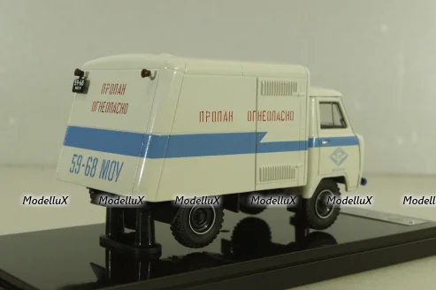 Уаз-450Д, РА-10,  машина для разогрева асфальта, 1965г., 145006, DiP Models 1:43