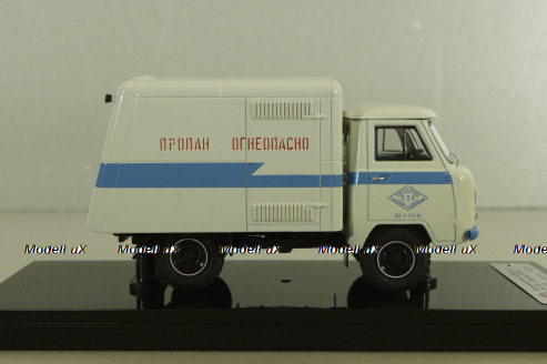 Уаз-450Д, РА-10,  машина для разогрева асфальта, 1965г., 145006, DiP Models 1:43