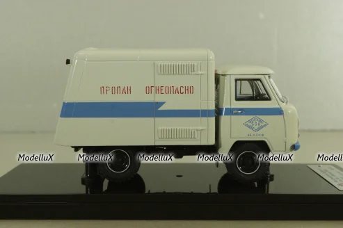Уаз-450Д, РА-10,  машина для разогрева асфальта, 1965г., 145006, DiP Models 1:43