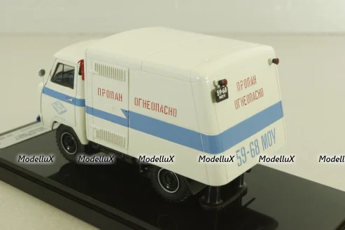 Уаз-450Д, РА-10,  машина для разогрева асфальта, 1965г., 145006, DiP Models 1:43