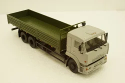 Камаз-65117, бортовий, довга база, АвтоИстория 1:43
