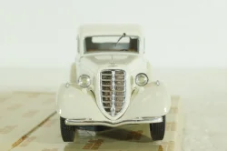 Газ-М415, белый, Н552, Наш Автопром 1:43 Уценка!