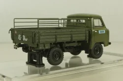Уаз-450Д, Военная Автоинспекция МО СССР 1963 г. с аксессуарами в кузове, 145003, DiP Models 1:43