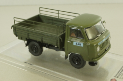 Уаз-450Д, Военная Автоинспекция МО СССР 1963 г. с аксессуарами в кузове, 145003, DiP Models 1:43