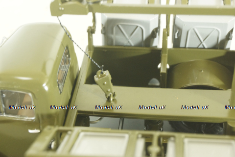 КММ-2(51) контейнерный мусоровоз на шасси ГАЗ-51Д 1958, зеленый, SSM1582, SSM 1:43