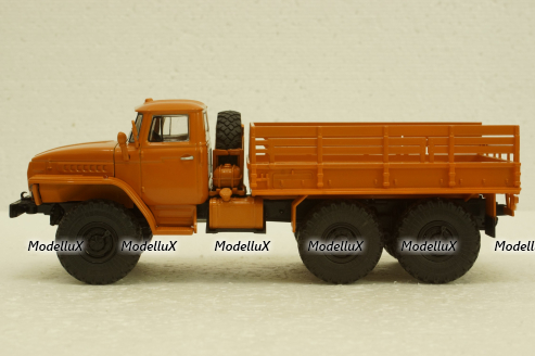 Урал-4320 бортовий, помаранчевий, АвтоИстория 1:43