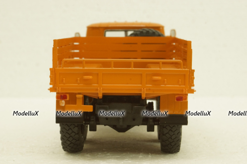 Урал-4320 бортовий, помаранчевий, АвтоИстория 1:43