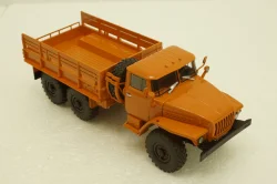 Урал-4320 бортовий, помаранчевий, АвтоИстория 1:43