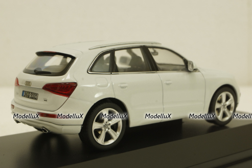 Audi Q5 2013 white, Schuco 1:43