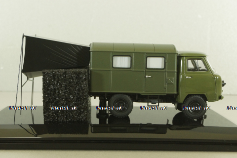 Уаз-450Д, АКД-64 (передвижной армейский кинотеатр), с аксессуарами 145005,  DiP Models 1:43