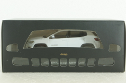 Jeep Compass 2018, white, dealer edition, Paudi 1:43