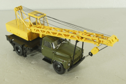 КС-1562Б(53) автокран на шасси Газ-53 1980, хаки/оранжевый, Автоистория 1:43