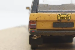 Range Rover camel trophy Papua New Guinea  1982  Dirty Version, Almost Real 1:43