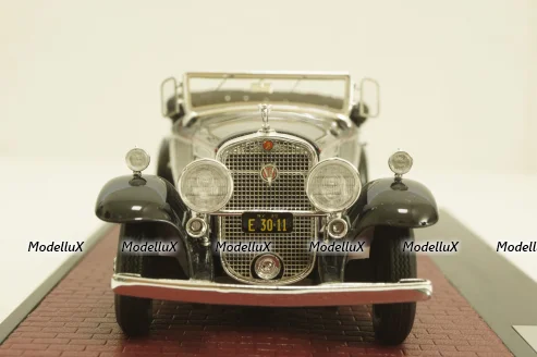 Cadillac V-16 452 Roadster Fleetwood (open) blue, 1930, MX20301-451, Matrix 1:43