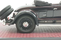 Cadillac V-16 452 Roadster Fleetwood (open) blue, 1930, MX20301-451, Matrix 1:43