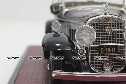 Cadillac V-16 452 Roadster Fleetwood (open) blue, 1930, MX20301-451, Matrix 1:43