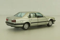 BMW 735i (E32) 1986, silver, 82229417153, Gama 1:43