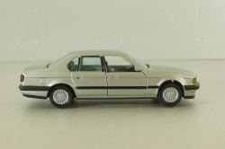 BMW 735i (E32) 1986, silver, 82229417153, Gama 1:43