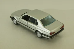 BMW 735i (E32) 1986, silver, 82229417153, Gama 1:43