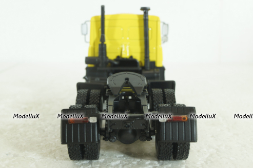 Маз-64224 тягач 1989г, желтый Н799, Наш Автопром 1:43