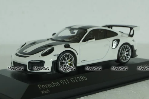 Porsche 911 (991 II) GT2 RS Weissach Package white with silver rims, 413067278, Minichamps 1:43