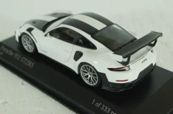 Porsche 911 (991 II) GT2 RS Weissach Package white with silver rims, 413067278, Minichamps 1:43