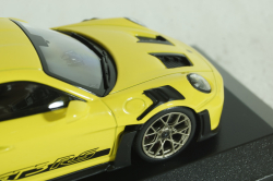 Porsche 911 (992) GT3 RS with Weissach-Paket, yellow with golden rims and black decor, 413062106,  Minichamps 1:43 