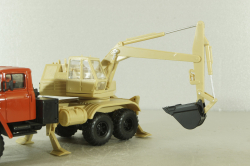 Краз-260 ЭО-4421А Экскаватор, красный/бежевий, Н745, Наш Автопром 1:43