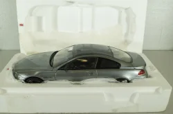 BMW M6 (E63) 2003, grey 08703S, Kyosho 1:18