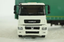 КАМАЗ-65206 с полуприцепом НЕФАЗ-93341, арт. 102972, Аист 1:43