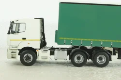 КАМАЗ-65206 с полуприцепом НЕФАЗ-93341, арт. 102972, Аист 1:43
