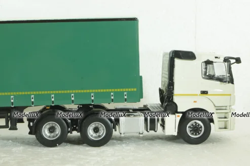 КАМАЗ-65206 с полуприцепом НЕФАЗ-93341, арт. 102972, Аист 1:43