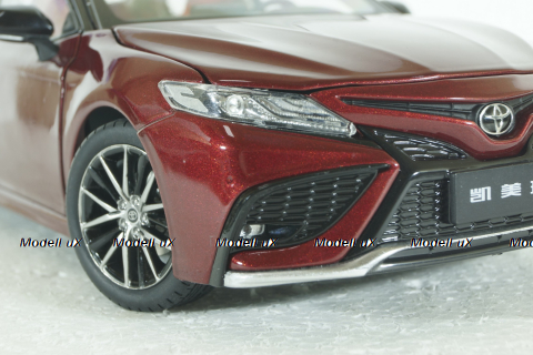 Toyota Camry Sport (XV80) 2021 8-generation, red, Paudi 1:18 Уценка!