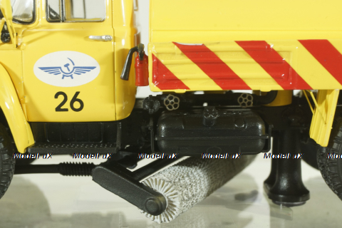 ПМ-130Б Аэропорт, поливомоечная машина на шасси Зил-130, 1982, 113067, Dip Models 1:43