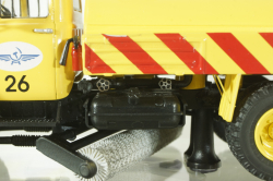 ПМ-130Б Аэропорт, поливомоечная машина на шасси Зил-130, 1982, 113067, Dip Models 1:43