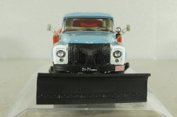 ПМ-130Б поливомоечная машина на шасси Зил-130, зимний вариант 1973, 113047, Dip Models 1:43