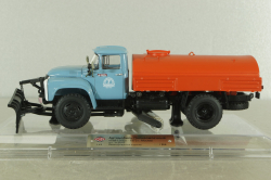 ПМ-130Б поливомоечная машина на шасси Зил-130, зимний вариант 1973, 113047, Dip Models 1:43