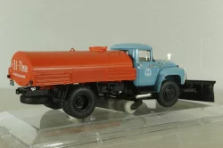 ПМ-130Б поливомоечная машина на шасси Зил-130, зимний вариант 1973, 113047, Dip Models 1:43