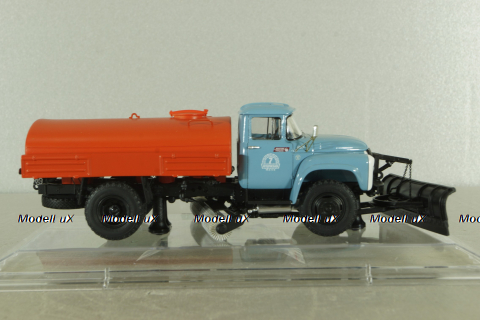 ПМ-130Б поливомоечная машина на шасси Зил-130, зимний вариант 1973, 113047, Dip Models 1:43