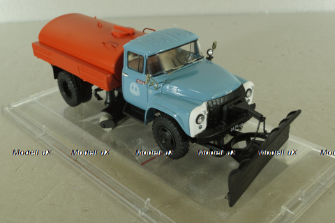 ПМ-130Б поливомоечная машина на шасси Зил-130, зимний вариант 1973, 113047, Dip Models 1:43