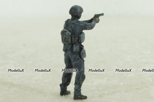 Фигурка Боец подразделение особого назначения КОРД с пистолетом, Vilen Model 1:43