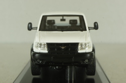 Уаз Патриот Карго белый, 231637, DiP Models 1:43