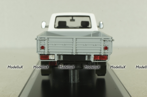 Уаз Патриот Карго белый, 231637, DiP Models 1:43