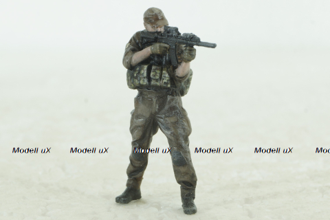 Фигурка Солдат СБУ с поднятой винтовкой, Vilen Model 1:43