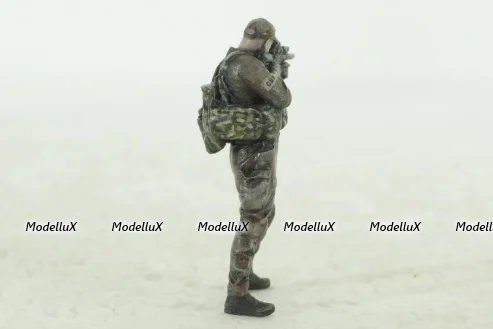 Фигурка Солдат СБУ с поднятой винтовкой, Vilen Model 1:43