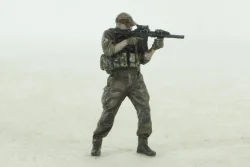 Фигурка Солдат СБУ с поднятой винтовкой, Vilen Model 1:43