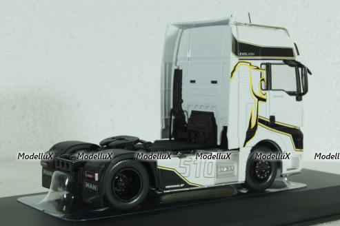 MAN TGX XXL D 38 2020, white, TR197, IXO 1:43