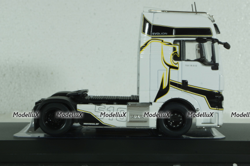 MAN TGX XXL D 38 2020, white, TR197, IXO 1:43